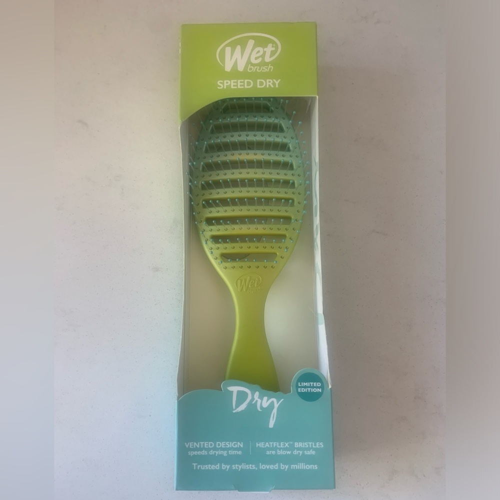 Detangle brush